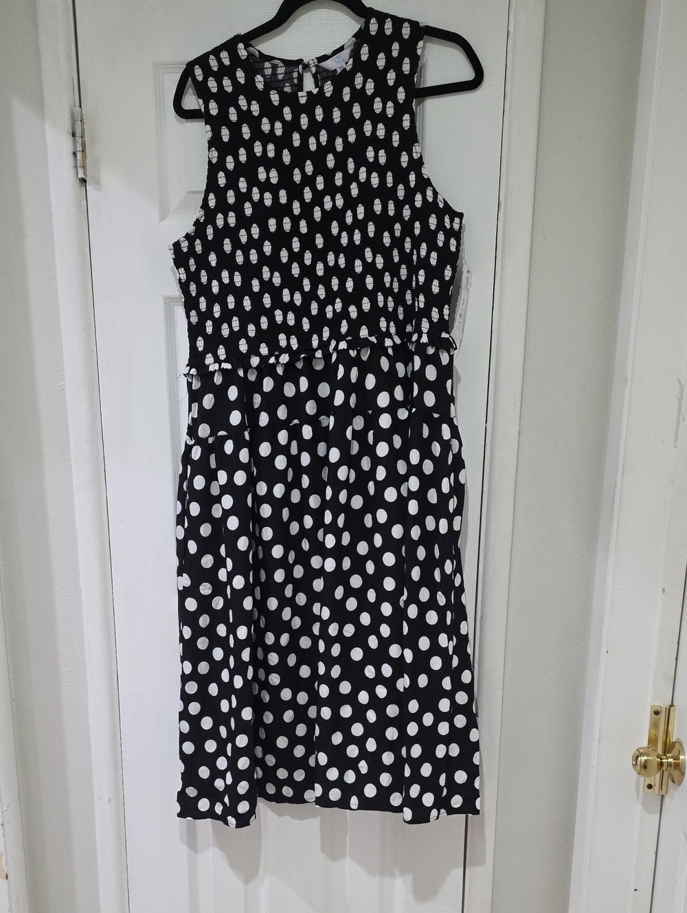 Time and Tru Black and White Polka Dot Sleeveless Dress